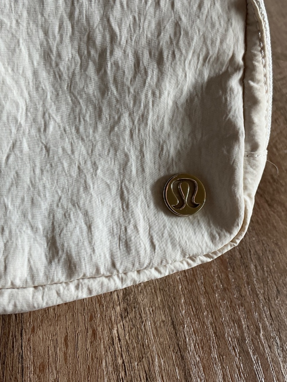 Lululemon Everywhere Belt Bag White Cream With Logo Strap Chest LU9BG1S NEW - Picture 5 of 13